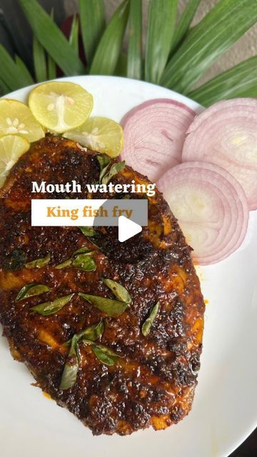 Vanjaram Fish Fry, Surmai Fish Recipe, Surmai Fry, King Fish Recipe, Fish Fry Recipe Indian, Masala Fish Fry, Whole Fish Recipes, Masala Fish, Masala Fries