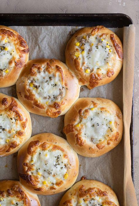 Tuna Buns, Tuna Bread, Pizza Cupcakes, Savory Bread Recipe, Cheese Bread Recipe, Cheese Buns, Corn Cheese, Grab And Go Breakfast, Savory Bread