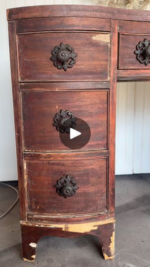 Old Vanity Ideas Repurposed, Desk Refinishing Ideas, Art Deco Furniture Makeover, Refurbished End Tables, Refinished Desk, Refurbished Desk, Desk Flip, Tennessee Nashville, Old Vanity