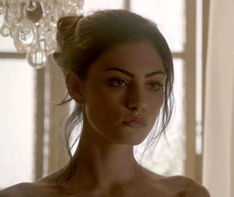 Hayley Marshall, Phoebe Tonkin, A Woman, The Originals, White