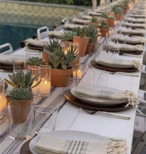 Western Christmas Party, Cowboy Centerpieces, Fiesta Shower, White Floral Centerpieces, Simple Table Settings, Cactus Wedding, Southwest Wedding, Cowboy Wedding, Agave Plant