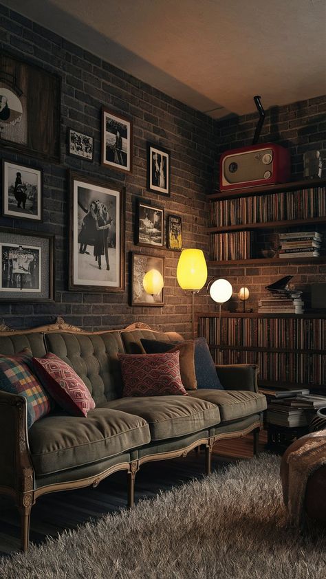 Get inspired by vintage couches for your living room. Old Couch Aesthetic, Vintage Couch Living Room, Vintage Couches, Trendy Throw Pillows, Couches Living, Vintage Couch, Couch Living Room, Unique Coffee Table, Chic Living