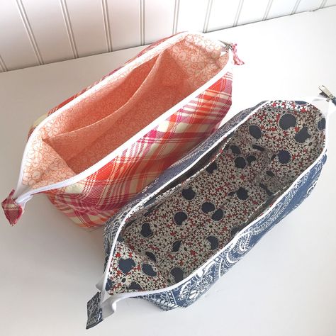 Emmaline Bags: Sewing Patterns and Purse Supplies: Free Tutorials Emmaline Bags, Projek Menjahit, Sew Zipper, Sac Diy, Beginner Sewing, Sewing Tutorials Free, Beginner Sewing Projects Easy, Sewing Projects For Beginners, Sewing Gifts