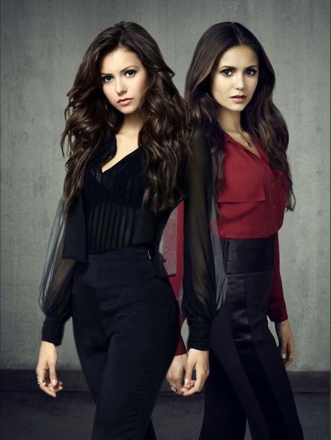 Katherine And Elena, Dark Wardrobe, Nina Dobrev Style, Vampire Diaries Outfits, Vampire Diaries Memes, Katerina Petrova, Vampire Diaries Poster, Damon Salvatore Vampire Diaries, Vampier Diaries