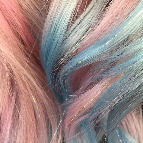 Putting the spark back in sparkle! ✨⁣ ⁣ Goddess Glitter by @sarahmarshalldoesyourhair  #fifthelementhairstudio #goddessglitter #goddessgirl #sparklinghair #hairthatsparkles #greensalon #bendhairsalon #bendhairstylist #bendoregon #inbend #holisitichairstudio Hair Tinsel Ideas, Tinsel Ideas, Oil Slick Hair, Unicorn Hair Color, Trendy We Fryzurach, Holographic Hair, Hair Tinsel, Catty Noir, Hair Color Crazy