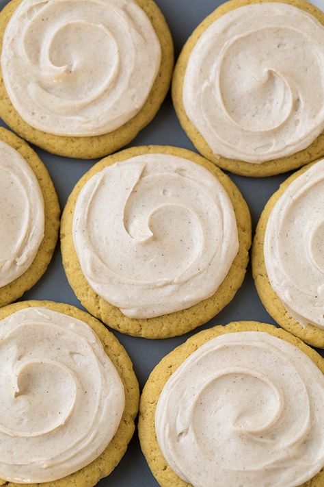 Cookies With Cinnamon, Cookies Cinnamon, Pumpkin Sugar Cookies, Pumpkin Cookie Recipe, Cinnamon Cream Cheese, Recipe Pumpkin, Cream Cheese Cookies, Soft Sugar Cookies, Cinnamon Cream Cheese Frosting