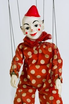 Vintage Mid-century Hazelle marionette Teton....the clown string puppet. Clown Marionette, String Puppet, Circus Toy, Circus Crafts, Circus Decorations, Clown Doll, Books Ideas, Marionette Puppet, Master Of Puppets