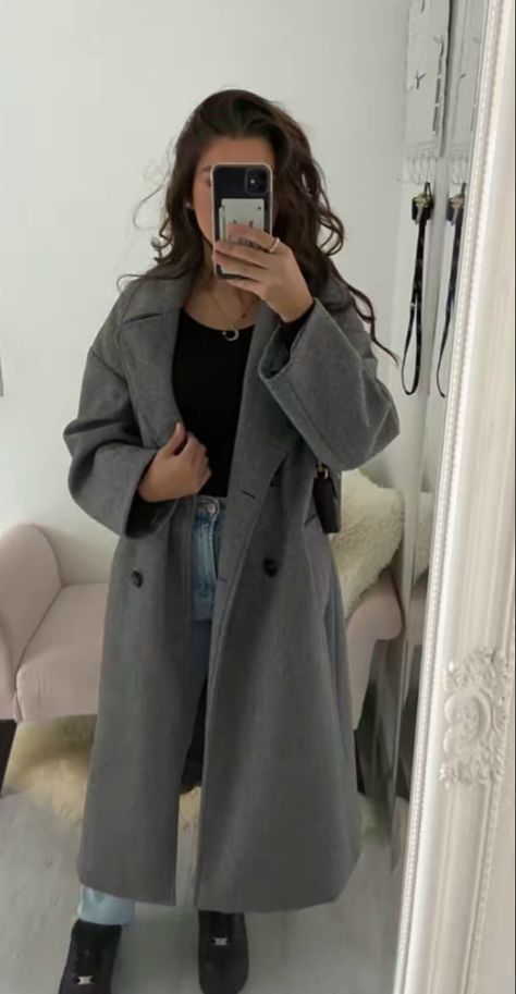 Coat Outfit 
Mantel Outfit
un manteau Outfit Outfit Mit Mantel, Outfit Mantel, Outfit Manteau Gris, Zara Style, Outfit Campus, Mantel Outfit, Outfit Zara, Pullovers Outfit, Mode Zara