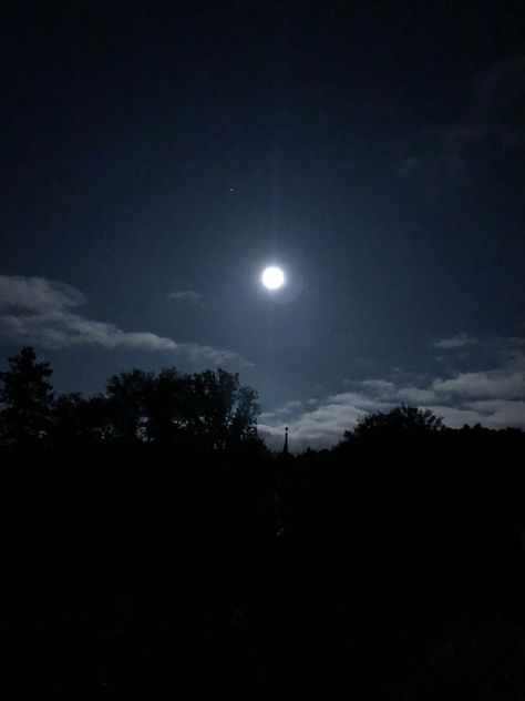 3:00am 8-30-23 super blue moon, the closest and brightest full moon of 2023. Sky Aesthetic, Blue Moon, Full Moon, The Moon, Moon, Blue, Quick Saves, Nature