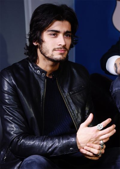 Zayn Malik Hairstyle, Prince Hair, Zayn Malik Style, Gambar One Direction, Zayn Malik Photos, Zayn Malik Pics, One Direction Pictures, Most Handsome Men, Zayn Malik