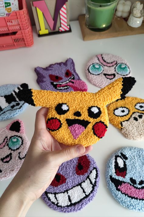 Pokemon Punch Coasters
Pokemon lovers will love this gift! Pokemon Coasters, Pokemon Mug, Crochet Pokemon, Cute Coasters, Punch Needle Patterns, Punch Needle Embroidery, Textile Crafts, Book Art Diy, Paper Crafts Diy Kids