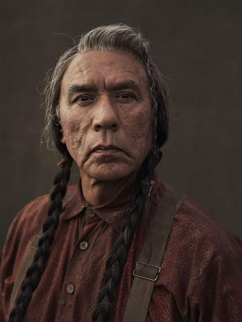 Wes Studi, Pine Ridge Reservation, Wounded Knee, Native American Actors, Best Films, American Indian History, Native American Warrior, Native American Images, Native American Clothing