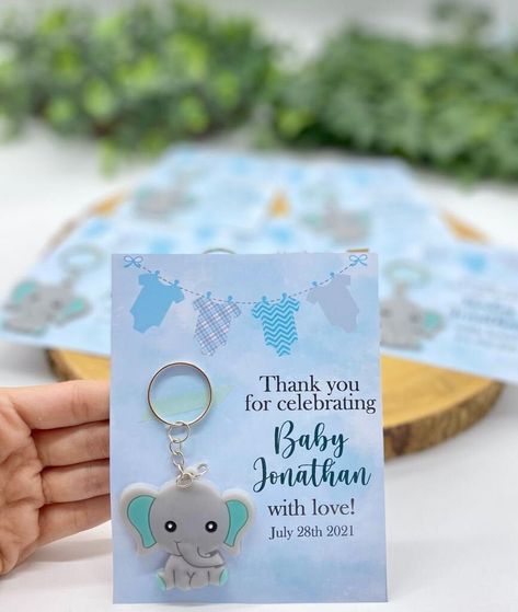 Souvenirs Baby Shower Originales, Unique Souvenir Ideas, Baby Shower Favors Boy, Keychain Favors, Safari Baby Shower Boy, Babby Shower, Elephant Baby Shower Favors, Recuerdos Baby Shower, Elephant Baby Shower Decorations