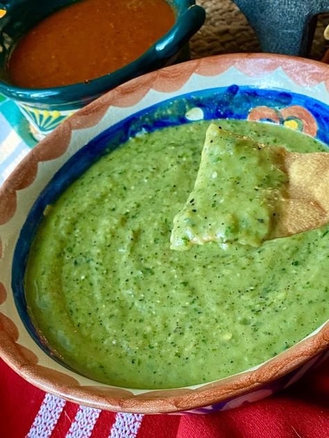 Roasted Tomatillo Avocado Salsa! Easy Mole Sauce, Cooked Salsa Recipe, Mole Sauce Recipe, Tomatillo Avocado Salsa, Avocado Tomatillo Salsa, Roasted Avocado, Staple Recipes, Creamy Salsa, Roasted Tomatillo