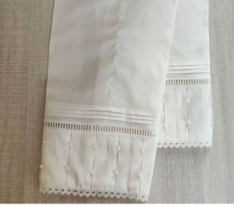 White Capri Design, New Trouser Design, Women Trousers Design, Capri Design, Womens Pants Design, Embroidery On Kurtis, Kurti Embroidery Design, Stylish Short Dresses, Long Kurti Designs