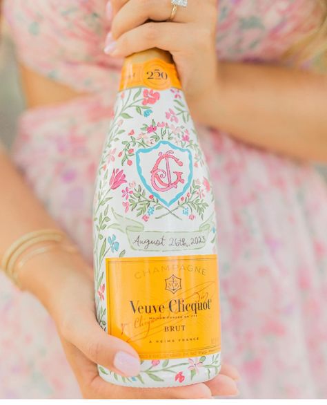 Painted Veuve Bottle Wedding, Champaign Bottles, Wedding Champagne Bottles, Champaign Bottle, Painted Champagne Bottle, Custom Champagne Bottle, 21st Birthday Themes, Bridgerton Inspired, Artsy Ideas