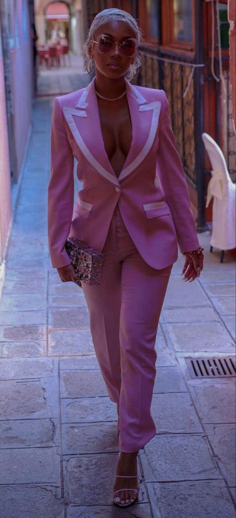 Birthday Suits Women Outfit Classy, Cute Prom Suits Women, Baddie Suit Outfits, Pink Suit Black Woman, Cute Suits For Women Prom, Prom Suits Women Black, Black Women Suits Fashion, Business Baddie Outfits, Saweetie Outfits Dress