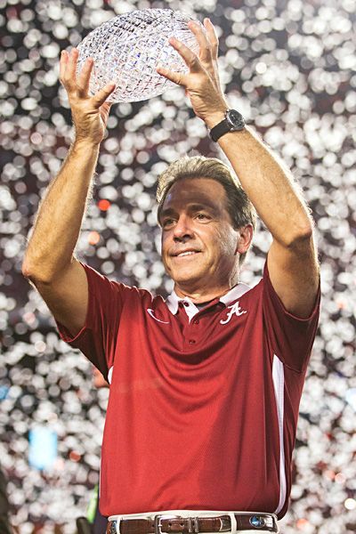 Nick Saban holds Alabama's 3rd Crystal Ball!!! Alabama Football Team, Bama Girl, Sec Football, Bama Football, Alabama Crimson Tide Football, Nick Saban, College Football Teams, Crimson Tide Football, Alabama Roll Tide