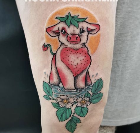 Food Animal Tattoo, Strawberry Cow Tattoo, Cake Cow, Character Tattoo Ideas, Watermelon Tattoo, Arm Sleeve Tattoos For Women, Fruit Tattoo, Cow Tattoo, Tattoo Apprenticeship