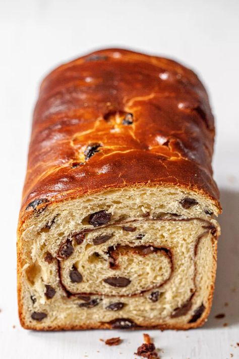 Cinnamon Swirl Raisin Bread, Rasin Bread, Cinnamon Raisin Bread Recipe, Brioche Loaf, Cinnamon Raisin Bread, Raisin Bread, Swirled Bread, Ancient Grains, Cinnamon Raisin