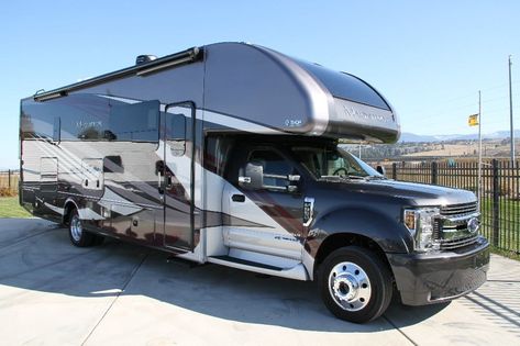 Super C RVs are Awesome and Here's Why Newell Rv, Super C Rv, Cool Rvs, Barn Homes Floor Plans, Rv Motorhomes, Mackinaw City, Class C Motorhomes, Rv Maintenance, Class A Motorhomes