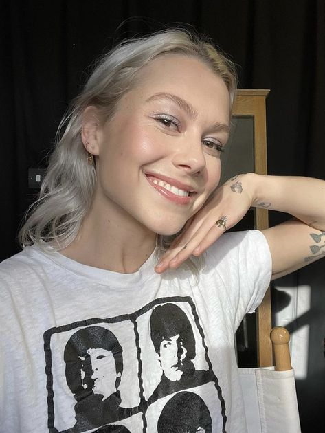 phoebe bridgers via victoriabond007 Phoebe And Lucy, London Hair, Phoebe Bridgers, Love My Boys, I Love My Wife, Celebrity Crush, Pretty People, Fangirl, In London