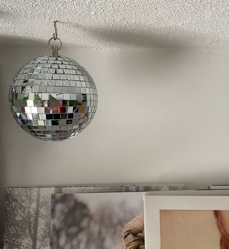 Kaptan Jack Sparrow, You Are My Moon, Estilo Taylor Swift, Mirror Ball, Taylor Swift Album, New Wall, Taylor Alison Swift, Bedroom Inspo, Music Industry