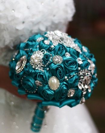 Teal Bouquet Wedding, Dark Teal Bouquet, Teal Prom Bouquet, Teal Blue Wedding Bouquet, Teal Rose Bouquet, Bridal Bouquet With Peacock Feathers, Brides Flowers Bouquet, Bouquet Jewelry, Wedding Flower Guide