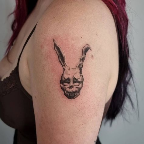 Donnie Darko Tattoo, Tattoos Colorful, Funky Tattoos, Bunny Tattoos, Movie Tattoos, Rabbit Tattoos, Red Ink Tattoos, Spooky Tattoos, Donnie Darko