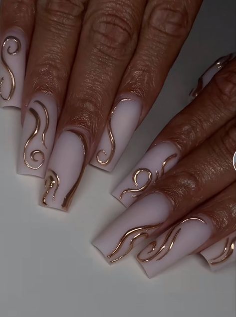 Nail Designs Long Nails, Nails Retro, White Nails With Gold, Retro Nails, Dope Nail Designs, Short Square Acrylic Nails, Long Acrylic Nails Coffin, Acrylic Nails Coffin Pink, Acrylic Nails Coffin Short