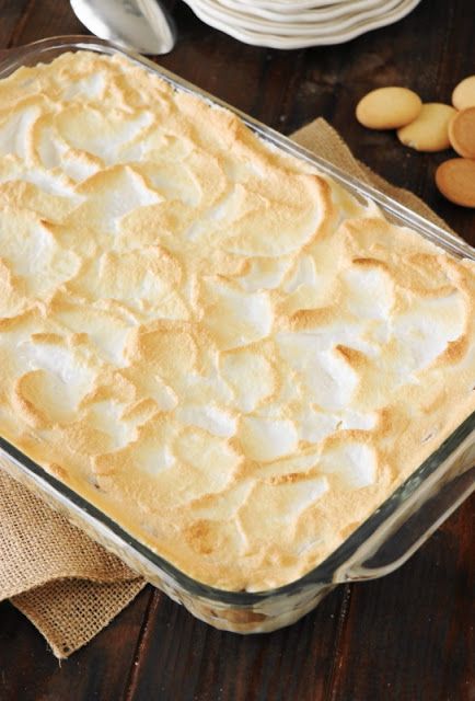 Homemade Banana Pudding From Scratch With Evaporated Milk, Old Fashion Banana Pudding Recipes, Meringue Topping Recipe, Pudding From Scratch, Banana Pudding From Scratch, Old Fashioned Banana Pudding, Homemade Banana Pudding Recipe, Meringue Topping, Easy Custard