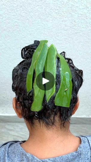 40K views · 714 reactions | Say Goodbye to Dryness! With a Plastic Bag, Your Hair Will Feel Softer Than Ever! 😲😍 | Say Goodbye to Dryness! With a Plastic Bag, Your Hair Will Feel Softer Than Ever! 😲😍 | By 3 minutes or less | Just do this and your hair will be very hydrated and will grow like crazy. 100% natural hair mousse. Is your hair falling out? Is it dry? Does it have a lot of frizz and is it completely dehydrated? This tip is for you. To start, let's prepare a homemade cornstarch cream. In a pan, we'll add a tablespoon of cornstarch and a 200 million or cup of water. We'll mix to dilute the cornstarch and then just wait for it to thicken. One of the benefits of cornstarch for hair is frizz reduction and the reason is simple. Cornstarch is rich in lactic acid. Which renews the hai Homemade Cornstarch, Benefits Of Aloe Vera, Hair Falling, Hair Roots, Cup Of Water, Personal Grooming, Diy Hair Care, Hair Mousse, Aloe Vera Leaf