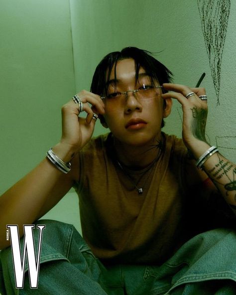 Hiphop Style Outfits, Hiphop Photoshoot, Hiphop Aesthetic, Rnb Aesthetic, Woo Wonjae, Code Kunst, Magazine Cover Ideas, Korean Hiphop, Hong Kong Movie