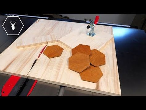 Segi Lima, Table Saw Sled, Wood Hexagon, Wood Scraps, Woodworking Patterns, Easter Basket Diy, Diy Furniture Easy, Miter Saw, Woodworking Jigs