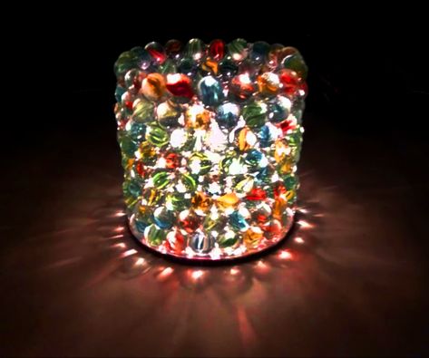 How to Make a DIY Lamp Shade With Glass Marbles How To Make A Lamp, Diy Marble Crafts, Flat Marble Crafts, Easy Art Lessons, Flat Marbles, Witch Home, Marbles Crafts, Make A Lamp, Plastic Bottle Flowers