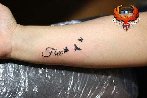 #free #birds #tattoo #design #birdstattoo #quotationtattoo #qualitywork #rikkphoenixtattoo Follow me on insta-Facebook @ Rikk Phoenix Tattoo Free Birds Tattoo, Free Bird Tattoo Lynyrd Skynyrd, Lynyrd Skynyrd Free Bird Tattoo, Free Bird Tattoos For Women, Freebird Tattoo, Free Bird Quotes, Free Bird Tattoo, Bird Design Tattoo, Small Sister Tattoos