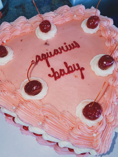 Star Sign Birthday Cake, Aquarius Aesthetic Birthday, Heart Birthday Cake Aquarius, Heart Shaped Cakes Birthday Aquarius, Aquarius Cake Birthdays Aesthetic, Aquarius Bday Cake, Aquarius Birthday Aesthetic, Aquarius Season Cake, Aquarius Cake Ideas