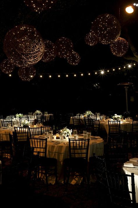 Elegant outdoor reception with twinkle lights Outdoor Night Wedding, Night Wedding Reception, Outdoor Wedding Lighting, Night Time Wedding, Diy Backyard Wedding, Wedding Backyard Reception, Boda Diy, Halloween Prop, Wedding Lanterns