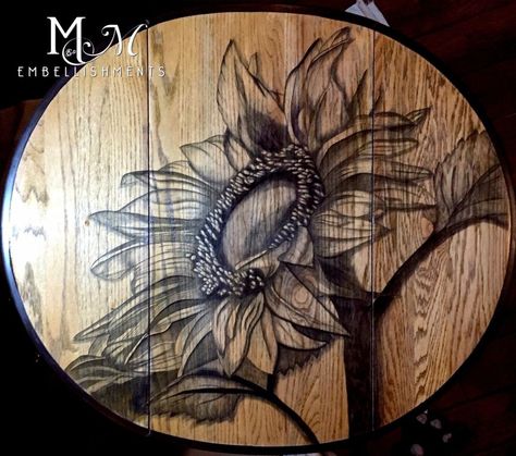 Everyone uses stain, but only wildly creative people can do THIS! Stain Art, Wood Staining, Upcycle Chair, Chalk Paint Makeover, Stain Wood, Diy Staining, Staining Furniture, Painted Drawers, Wood Stain