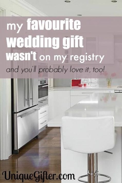 Wedding Gift Ideas For Bride And Groom, Unique Wedding Gifts For Couple, Unique Wedding Gift Ideas, Last Minute Wedding Gifts, Sentimental Wedding Gifts, Budget Weddings, Gift Ideas Wedding, Thoughtful Wedding Gifts, Wedding Gifts For Bride And Groom