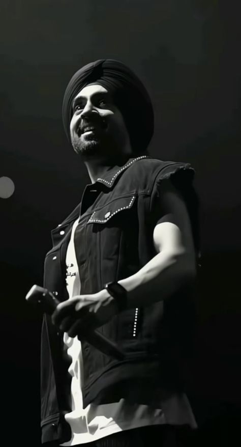 Diljit Dosanjh Aesthetic, Diljit Dosanjh Wallpaper, Nusrat Fateh Ali Khan, Never Back Down, Guitar Photography, Diljit Dosanjh, Photo Displays, Couple Photography, Fangirl