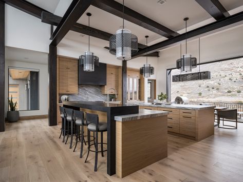 The 10 Most Popular Kitchens So Far in 2024 Mountain Modern Light Fixtures, Mountain Modern Home Interiors Bathroom, Mountain Home Kitchen Ideas, Lake Bar, Bunker House, Colorado Kitchen, Heber Utah, Modern Industrial Kitchen, City Kitchen