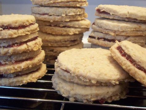 Jam-Jams - The Gourmet Housewife Jam Roll, Hazelnut Filling, Baking Fails, Oatmeal Squares, Raspberry Oatmeal, Sandwich Cookie, Jam Cookies, Jam Recipes, Sandwich Cookies