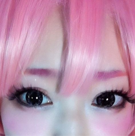 Gyaru Makeup, Catty Noir, Mode Chanel, J Fashion, Grunge Hair, Cute Makeup, Aesthetic Makeup, Pink Aesthetic, Makeup Inspo