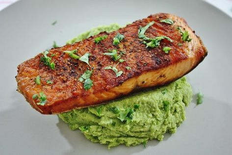 Mash Peas Recipe, Mashed Peas, Peas Recipes, Pea Puree, Crispy Salmon, Mushy Peas, Peas Recipe, Salmon Fillet, Seared Salmon