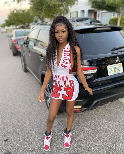 Nba Jersey Dress, Jersey Dress Outfit, 90s Theme Party Outfit, Jordan Dress, Girls Black Dress, Birthday Fits, 90s Theme, Party Fits, Jersey Outfit