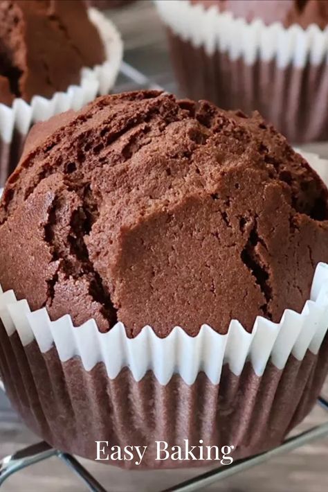 chocolate muffin Simple Chocolate Muffin Recipe, Chocolate Scones Recipe Easy, Chocolate Muffin Recipe Easy, Chocolate Muffins Easy, Easy Chocolate Chip Muffins, Chocolate Scones Recipe, Plain Muffins, Choc Muffins, Chocolate Muffins Recipe