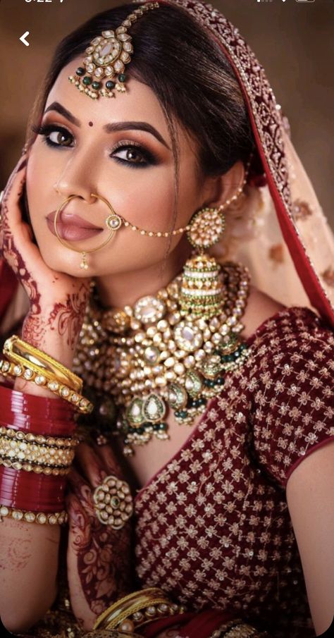 Royal Bridal Makeup, New Dulhan Pose, Wedding Dulhan Pose, Indian Bride Poses, Indian Bride Photography Poses, Muslim Bridal, Indian Wedding Poses, Bride Photos Poses, Groom Photoshoot