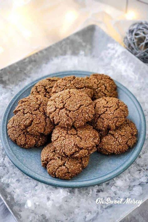 Ginger Molasses Cookies | THM S, Low Carb, Gluten Free - Oh Sweet Mercy Dinner For 2 Healthy, Trim Healthy Mama Recipes Dinner, Molasses Ginger Cookies, Diet Treats, Thm Cookies, Thm Snacks, Thm Meals, Thm Sweets, Trim Healthy Mama Dessert