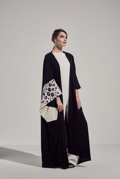 The Jeddah Vogue Fashion Experience Honors Rising Saudi Design Stars | Vogue Saudi Fashion, Black Abaya Designs, Abaya Pattern, Abaya Fashion Dubai, Kaftan Designs, Muslim Style, Hijab Fashionista, Iranian Women Fashion, Garment Manufacturing